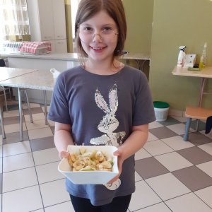 Sałatki owocowe w wykonaniu klas trzecich