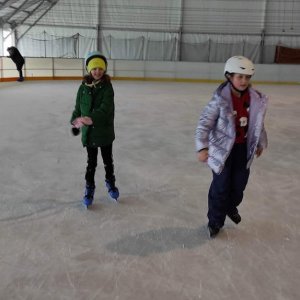 Lekcje wf-u na lodowisku