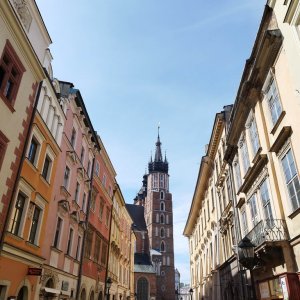Uczniowie klasy VI i V pociągiem do Krakowa.