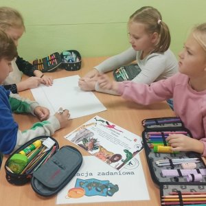 Z MAPĄ PRZEZ ŚWIAT - innowacja w klasie I a