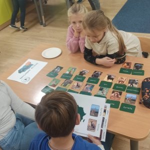 Z MAPĄ PRZEZ ŚWIAT - innowacja w klasie I a