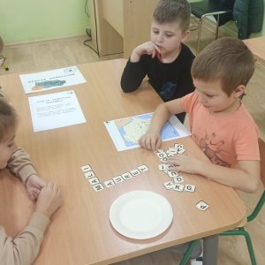 Z MAPĄ PRZEZ ŚWIAT - innowacja w klasie I a