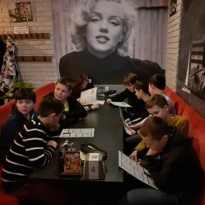 Dzień Kobiet w szóstej klasie.