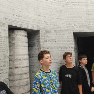 „Kto ratuje jedno życie, ratuje cały świat.”