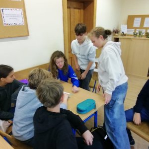 „Play with English”