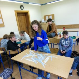 „Play with English”