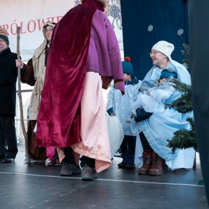 Kłaniajcie się Królowie!