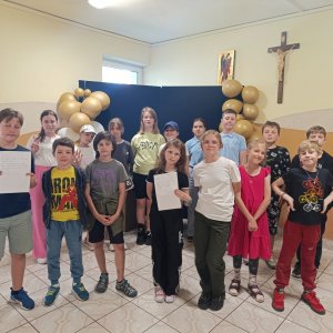Biegane dyktando na lekcji języka polskiego w klasie IV