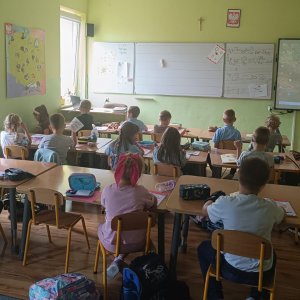Uroczyste zawieszenie krzyża