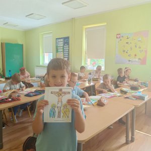 Uroczyste zawieszenie krzyża