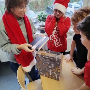 Mikołaj na szkolnym tournée!