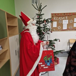 Mikołaj na szkolnym tournée!