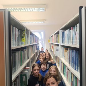 Uczniowie klasy V odwiedzili Pedagogiczną Bibliotekę Wojewódzką w Krośnie