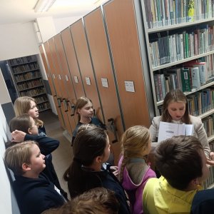 Uczniowie klasy V odwiedzili Pedagogiczną Bibliotekę Wojewódzką w Krośnie
