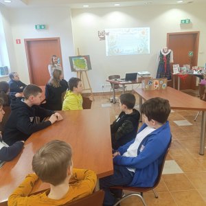 Uczniowie klasy V odwiedzili Pedagogiczną Bibliotekę Wojewódzką w Krośnie