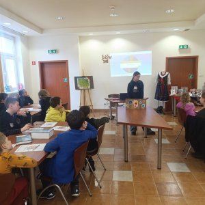 Uczniowie klasy V odwiedzili Pedagogiczną Bibliotekę Wojewódzką w Krośnie