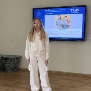 Dziś nasza szkoła zamieniła się w małą scenę teatralną!