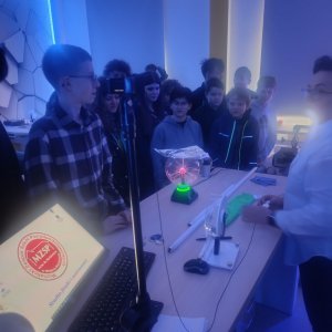 Dzień Otwarty Przygoda z Nauką w MZSP - udział klasy VII i VIII w warsztatach naukowych.