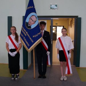 W piątek, 26 czerwca uroczyście zakończyliśmy rok szkolny 2025-2026